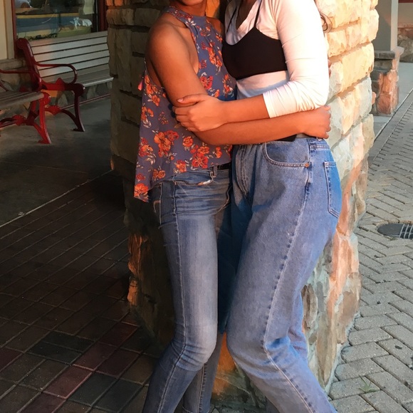 blue floral mock neck tank top - Picture 2 of 3